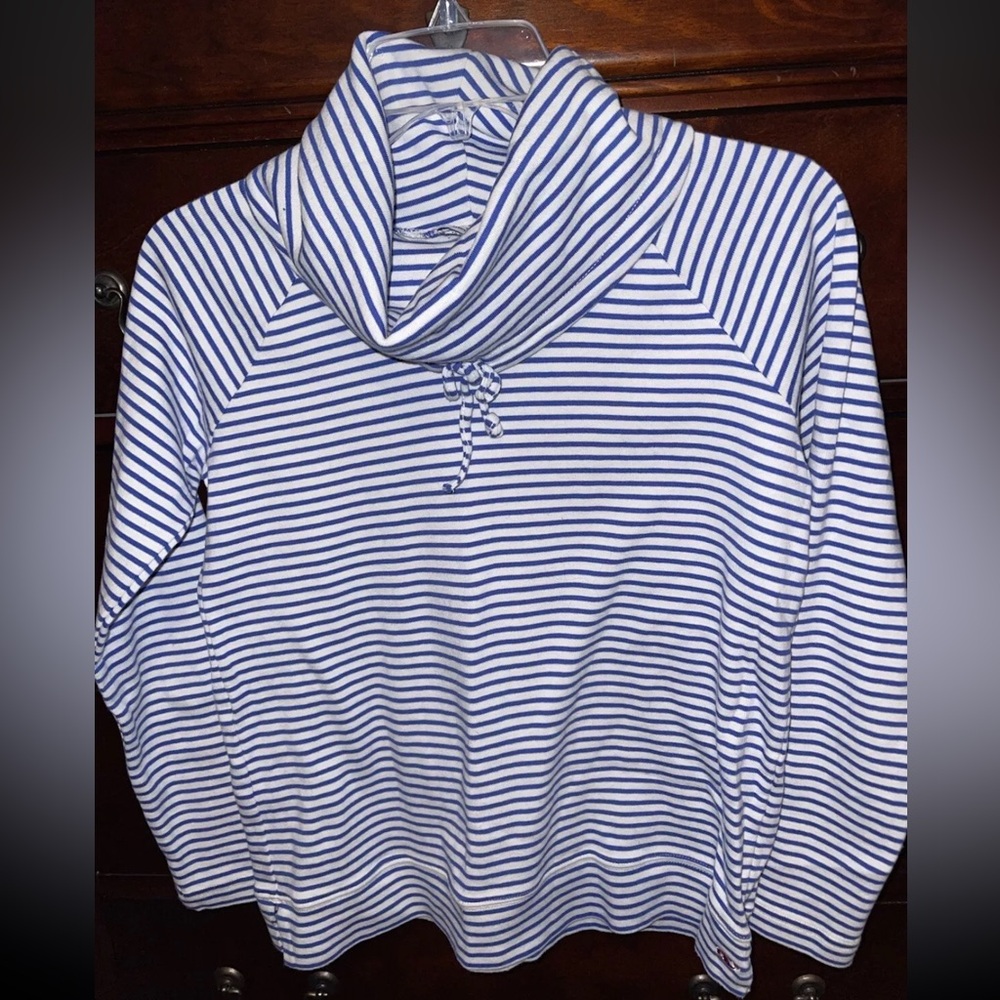 Vineyard Vines Girls Sweater Size Large (14)